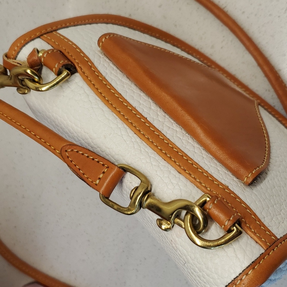 USA 🇺🇸 Vintage and Rare  DOONEY & BOURKE pebbled leather crossbody bag - Picture 7 of 10